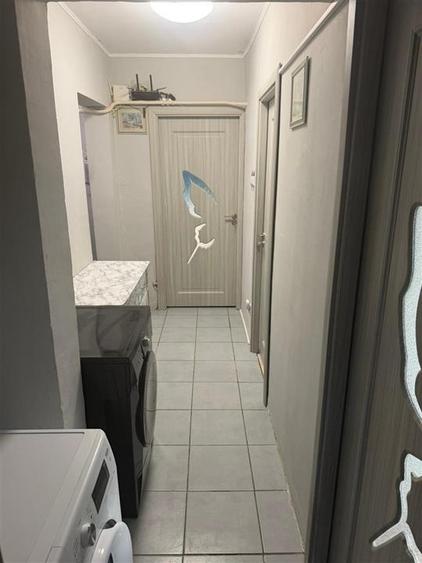 Apartament cu 3 camere decomandat în Apollo