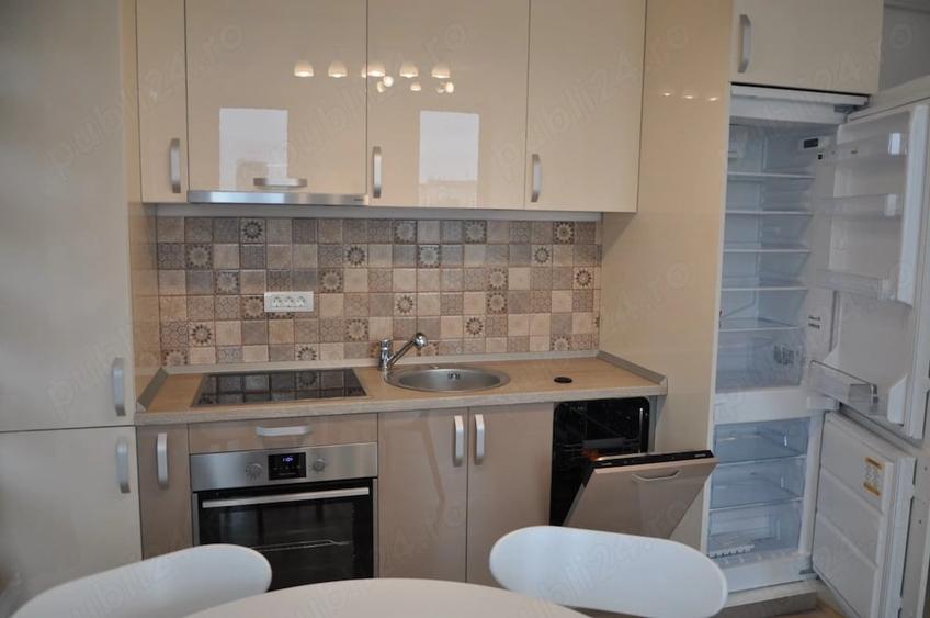Apartament cu 3 camere decomandat în Complex Studențesc