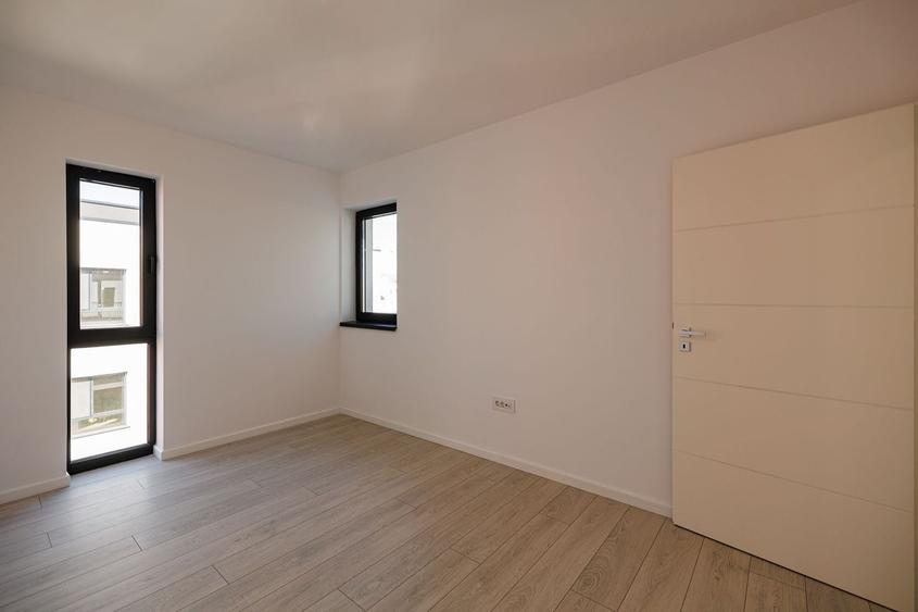 Apartament cu 3 camere decomandat în Braytim