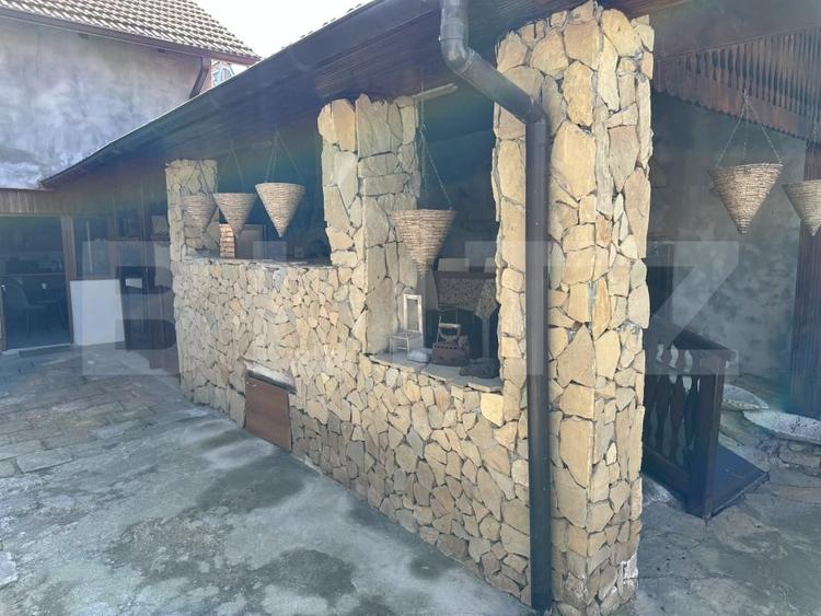 Casă individuală cu 6 camere cu Canalizare în Orăștie