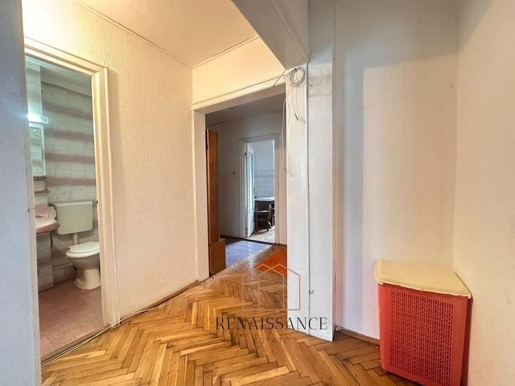 Apartament cu 3 camere decomandat, mobilat în Girocului