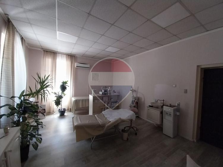 Casă individuală cu 4 camere cu Teren 1302 Mp în Ultracentral