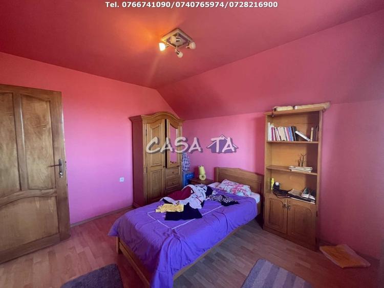 Casă individuală cu 4 camere cu Canalizare în Primăverii