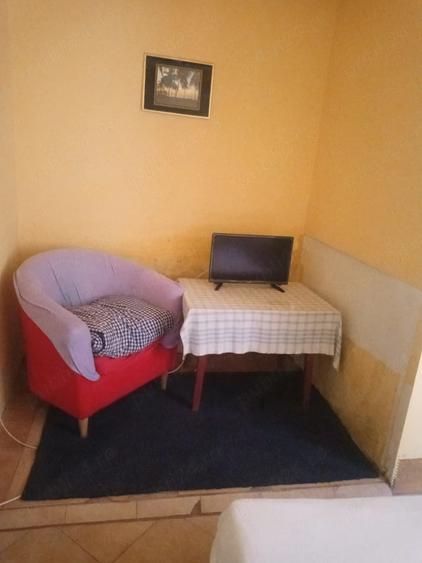 Garsonieră decomandată în Piața Veche