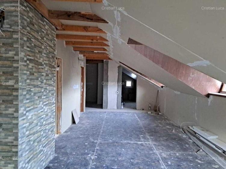 Apartament cu 3 camere decomandat în Bușteni