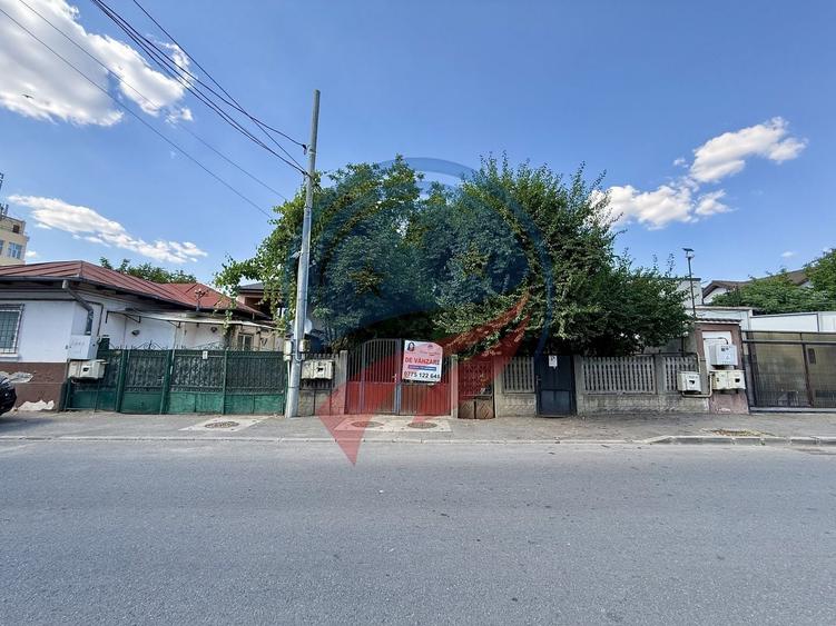 Casă individuală cu 4 camere cu Canalizare în Central