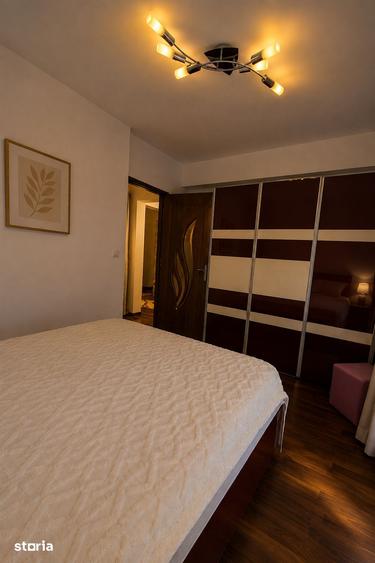 Apartament cu 3 camere decomandat în Podu Roș