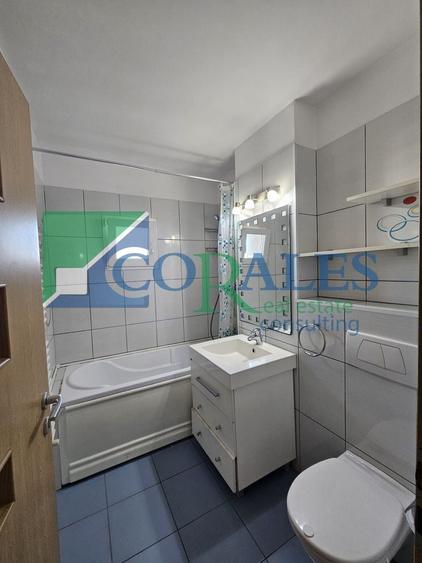 Apartament cu 3 camere decomandat, mobilat în Aradului
