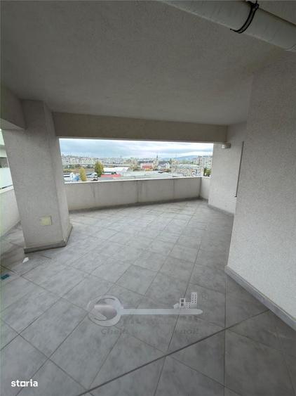 Apartament cu 3 camere în Sud