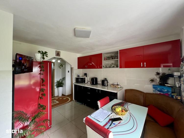 Apartament cu 4 camere decomandat în Central