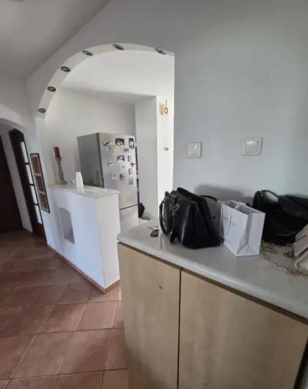 Apartament cu 3 camere decomandat în Centrul Civic