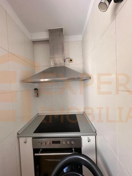 Apartament cu 2 camere semidecomandat, mobilat în Tomis III