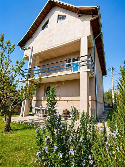 Casă individuală cu 4 camere cu Canalizare în Exterior Nord