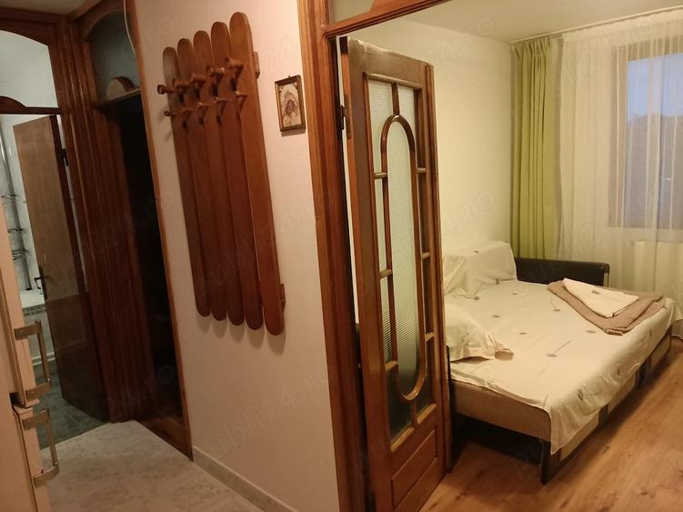 Apartament cu 3 camere decomandat, mobilat în Central