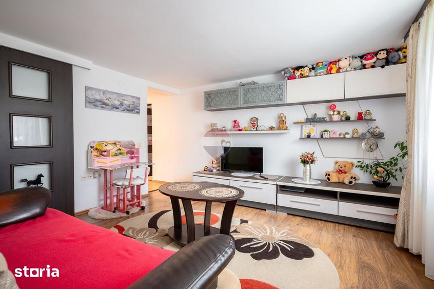 Apartament cu 3 camere în Est