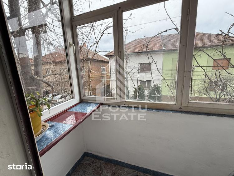Apartament cu 3 camere decomandat în Central