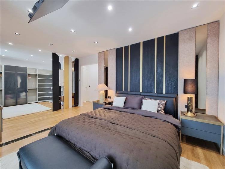 Apartament cu 2 camere semidecomandat, mobilat în 1 Mai