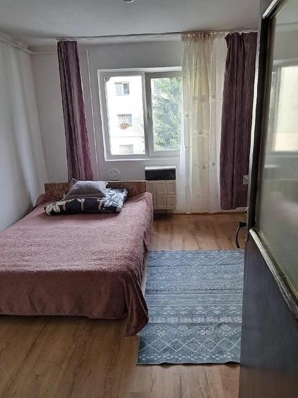 Garsonieră decomandată în Bartolomeu