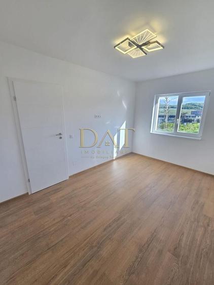 Apartament cu 3 camere în Baciu