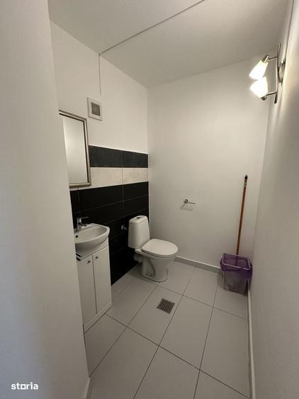 Spațiu comercial, de 15 mp, în Pelican