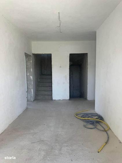 Casă cu 4 camere cu Teren 900 Mp în Central