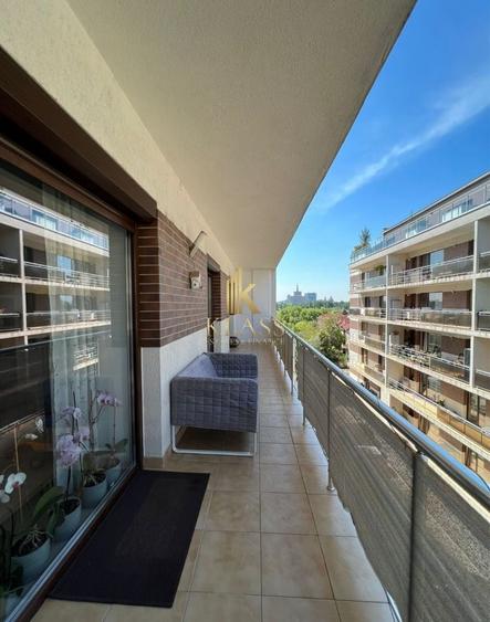 Apartament cu 3 camere semidecomandat, mobilat în Băneasa — fotografia 1
