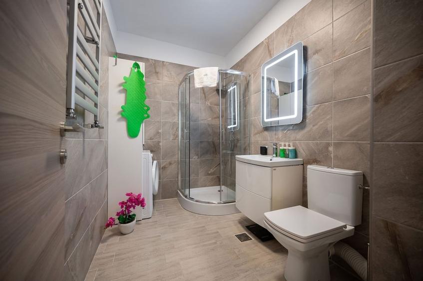 Apartament cu 2 camere decomandat în Mamaia-Sat