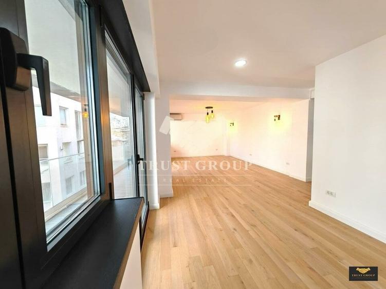 Apartament cu 3 camere decomandat în Polonă