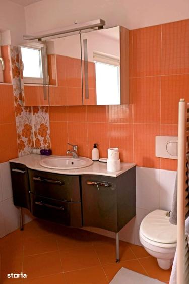 Apartament cu 3 camere în Dâmbu Pietros