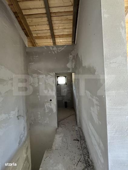 Casă cu 4 camere cu Teren 1000 Mp în Teaca