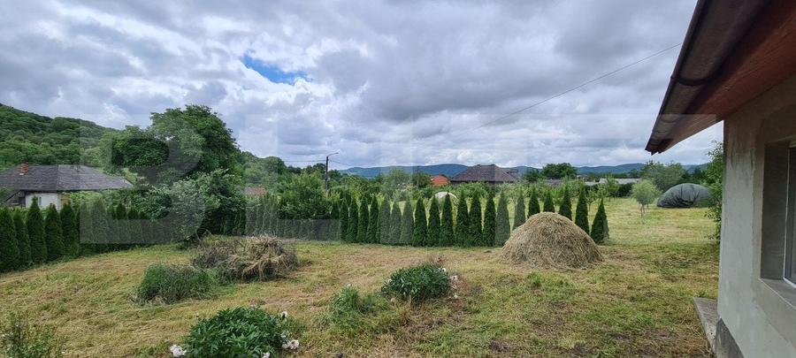 Casă individuală cu 3 camere cu Canalizare în Central