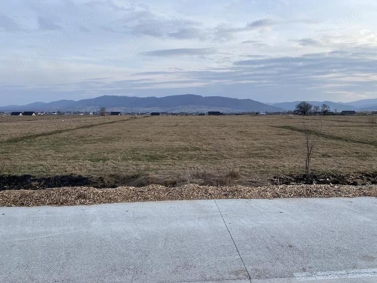Teren de 8600 mp, în Vicovu de Sus