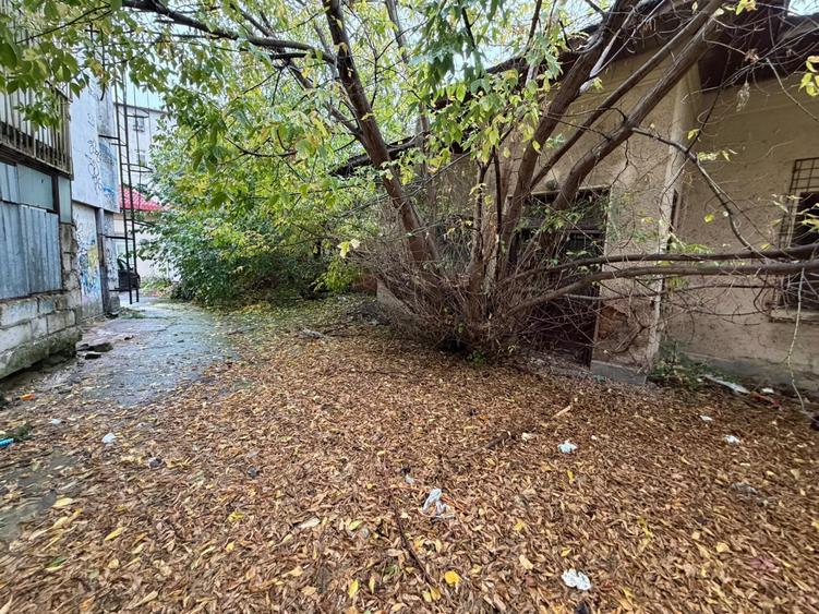 Casă individuală cu 3 camere cu Teren 587 Mp în Central