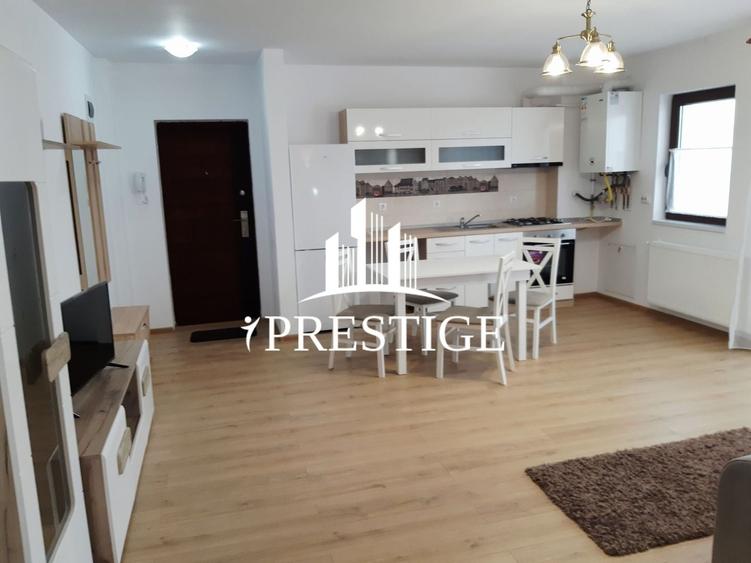 Apartament cu 2 camere semidecomandat, mobilat în Mihai Viteazul