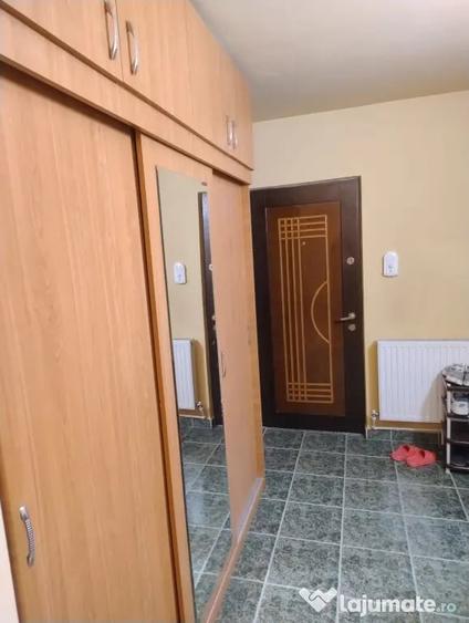 Apartament cu 2 camere semidecomandat în Popa Șapcă