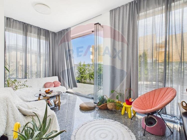 Casă individuală cu 5 camere cu Teren 500 Mp în Corbeanca