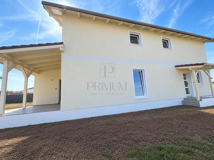 Duplex cu 4 camere cu Teren 306 Mp în Șag