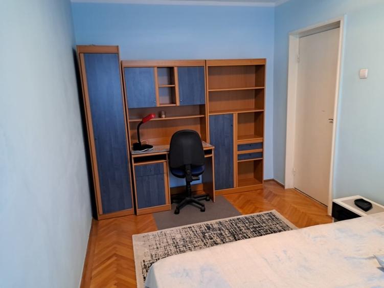 Apartament cu 3 camere decomandat în Dâmbu Pietros