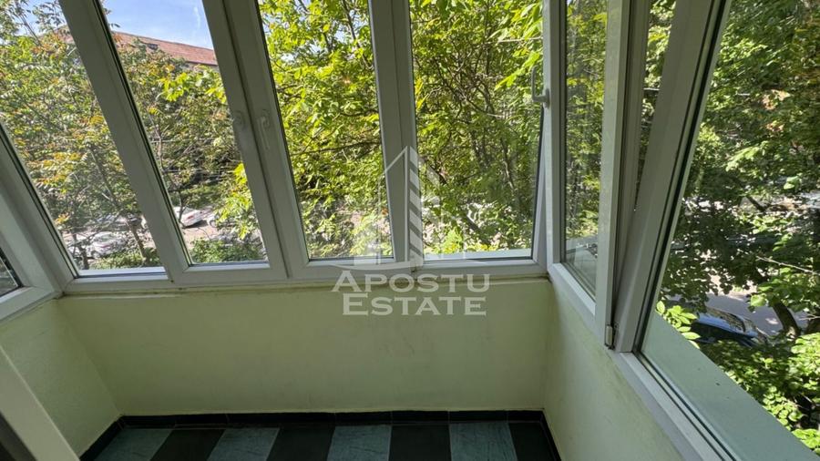 Apartament cu 2 camere semidecomandat în Tipografilor