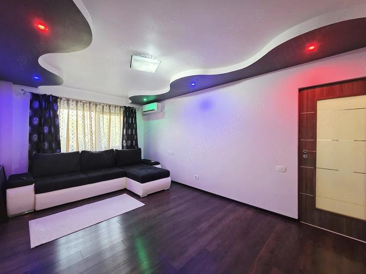 Apartament cu 2 camere decomandat în Micro 17