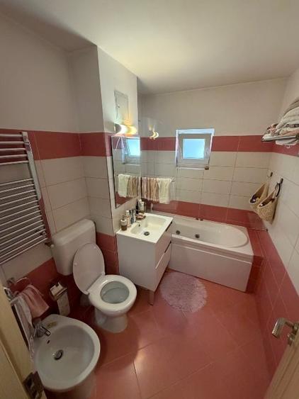 Apartament cu 2 camere decomandat, mobilat în Aradului