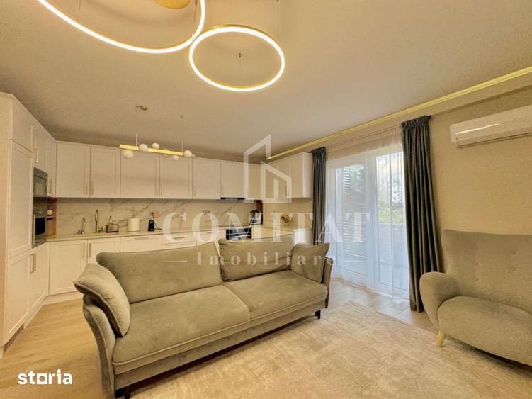 Apartament cu 4 camere semidecomandat, mobilat în Borhanci