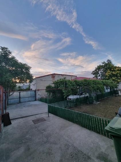 Apartament cu 2 camere decomandat, mobilat în Universitate