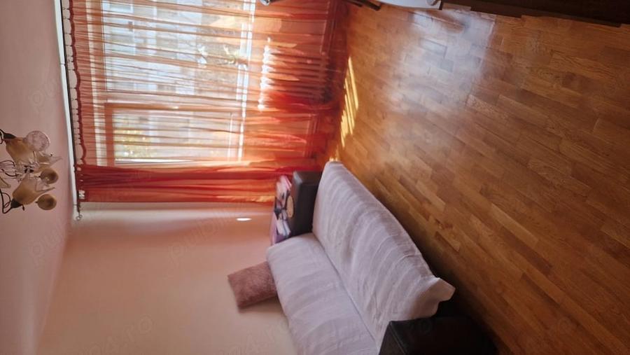 Apartament cu 2 camere semidecomandat, mobilat în Central