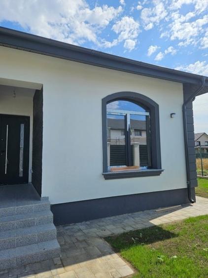 Casă individuală cu 4 camere cu Garaj în Tărtășești