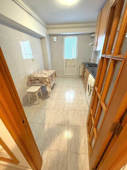 Apartament cu 2 camere decomandat, mobilat în Micro 21