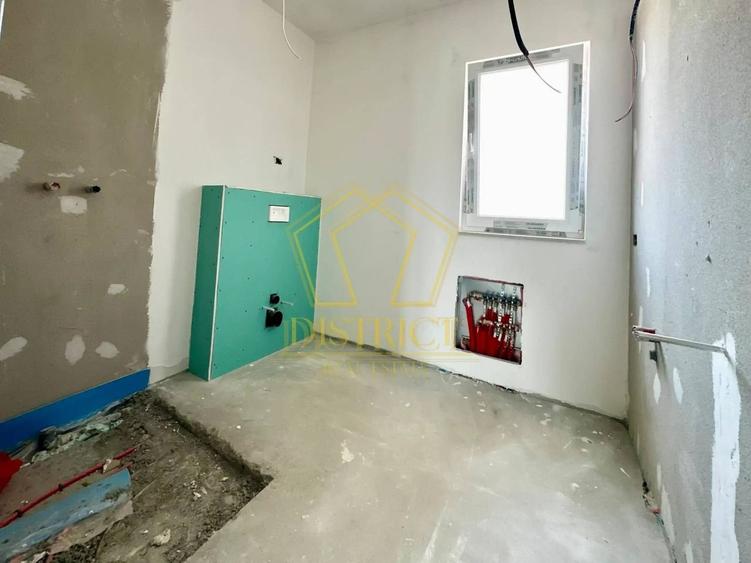 Duplex cu 5 camere cu Canalizare în Dumbrăvița