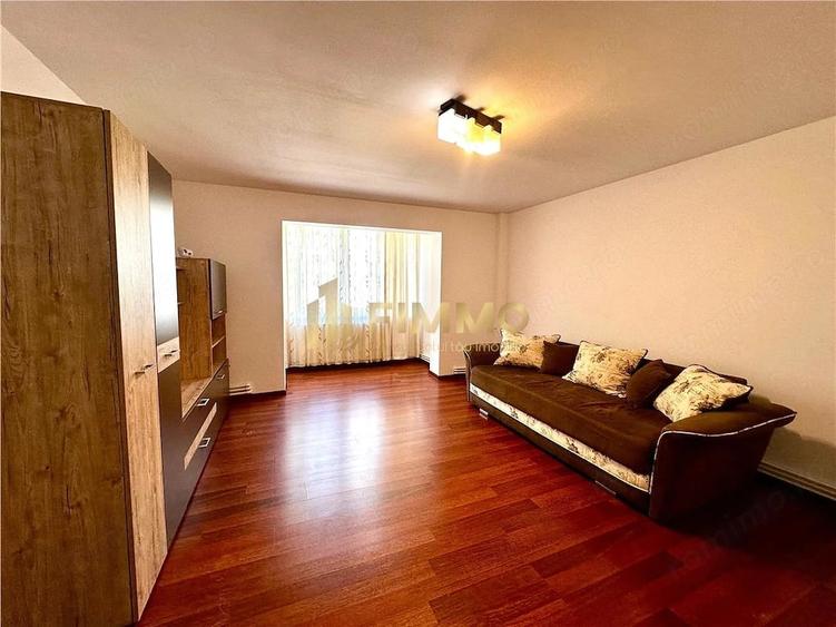 Apartament cu 3 camere decomandat în Poieni-Suceava