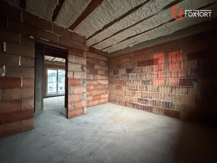 Duplex cu 3 camere cu Teren 350 Mp în Sânandrei