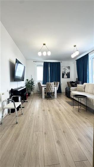 Apartament cu 2 camere decomandat, mobilat în